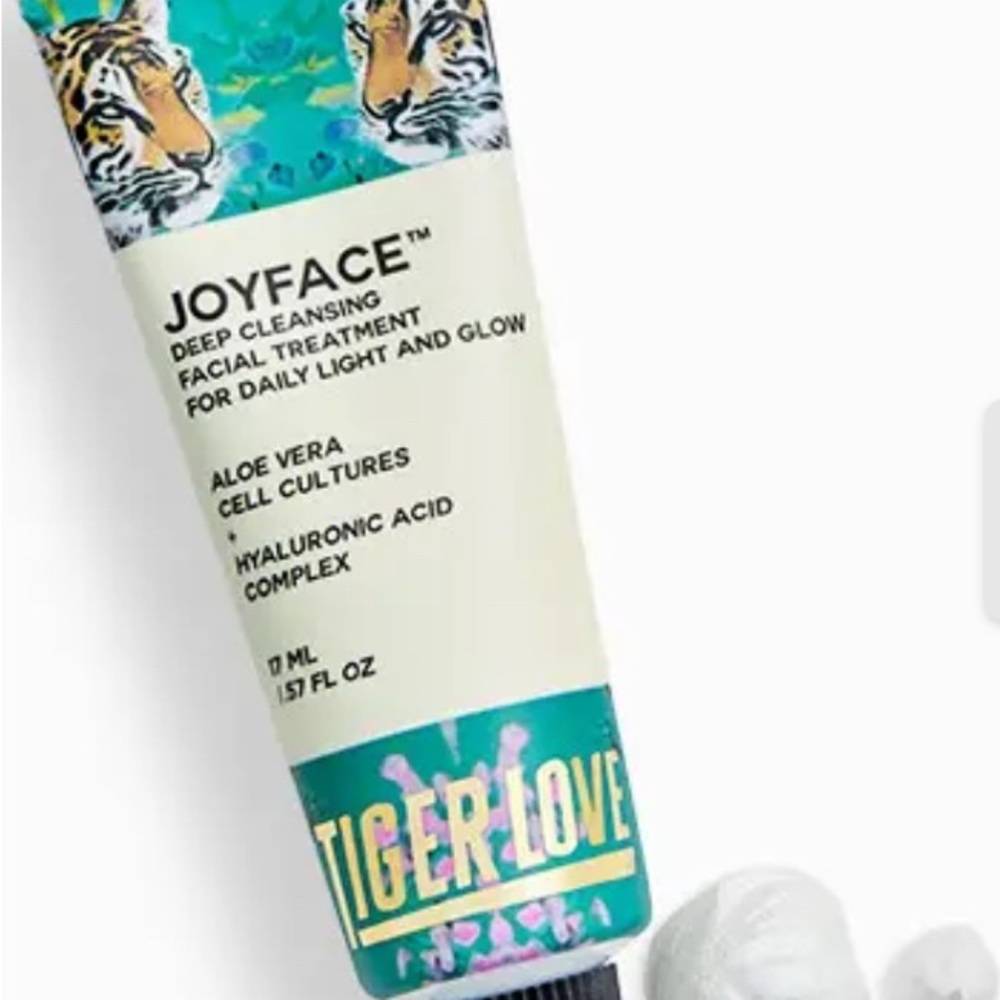 5/$25 Build Your Own Glambag! Deep Cleansing Facial Treatment